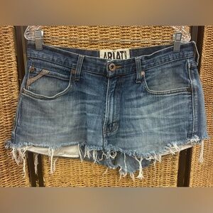 Ariat Women’s MS Straight Denim Shorts Size 34 Raw Hem Western